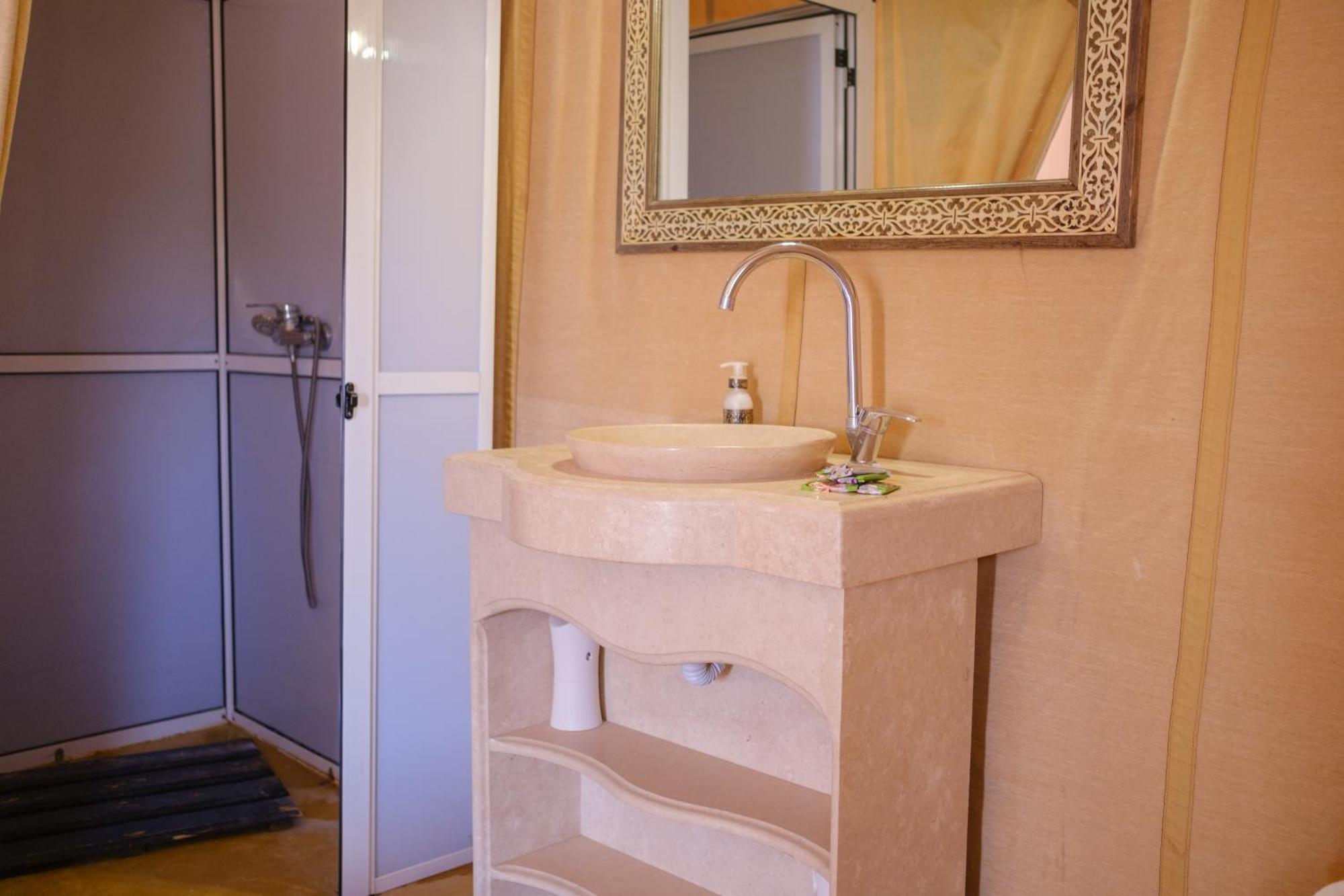 Camel Trips Luxury Camp Hotel Merzouga Bagian luar foto